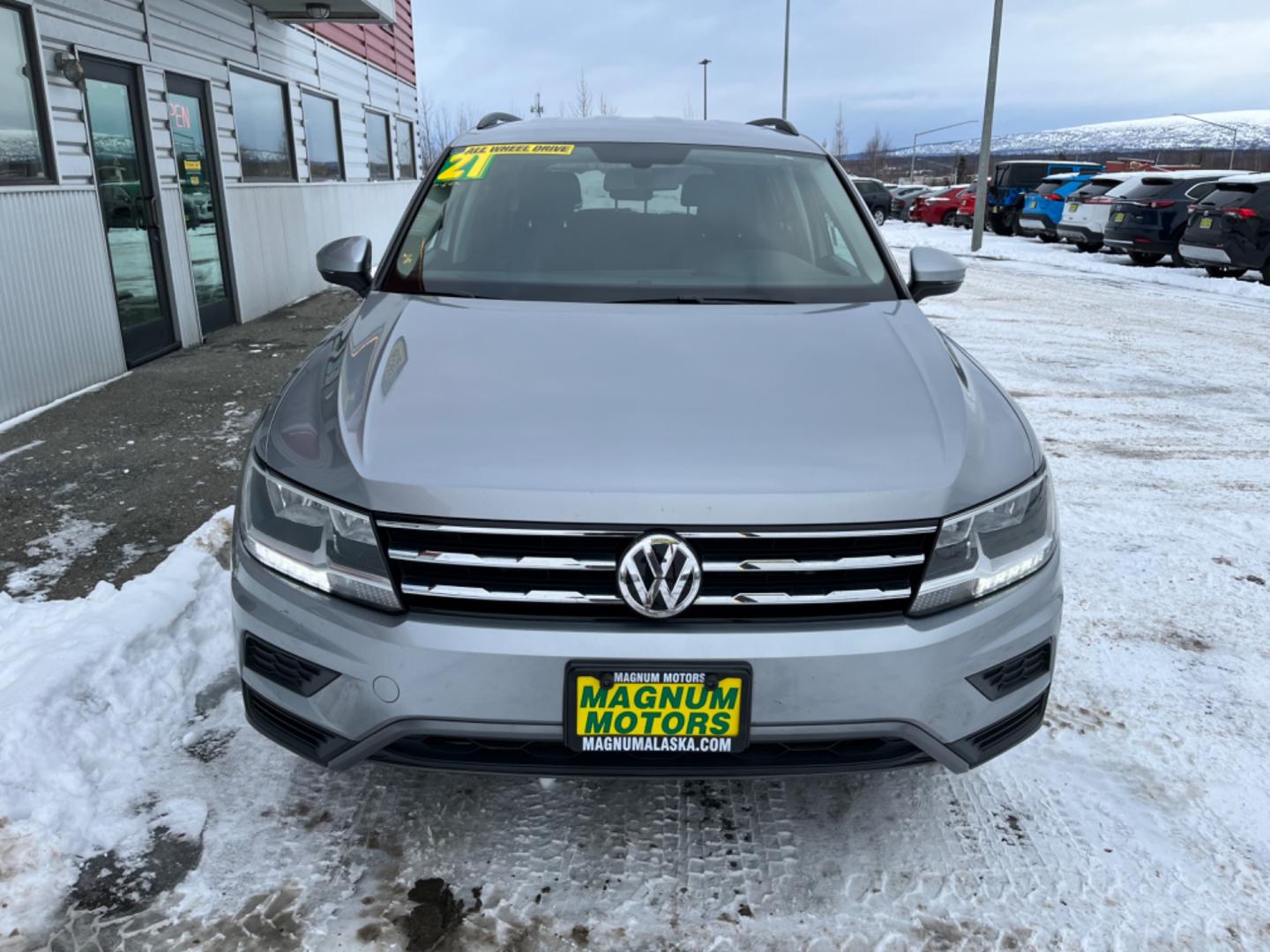 2021 Silver Volkswagen Tiguan SE 4Motion AWD (3VV2B7AXXMM) with an 2.0L L4 DOHC 16V TURBO engine, 8A transmission, located at 1960 Industrial Drive, Wasilla, 99654, (907) 274-2277, 61.573475, -149.400146 - Photo#7